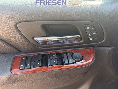 Used 2013 Chevrolet Avalanche LTZ AWD/4WD image 10