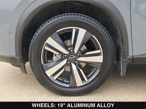 Used 2023 Nissan Rogue SL w/ SL Premium Package image 37