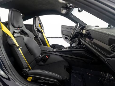 Certified 2026 Porsche 911 GT3 RWD image 40