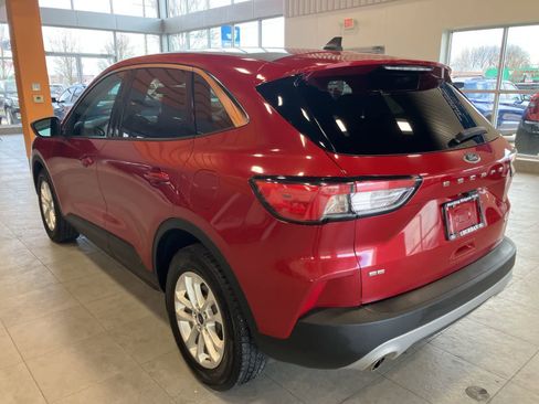 Used 2022 Ford Escape SE image 7