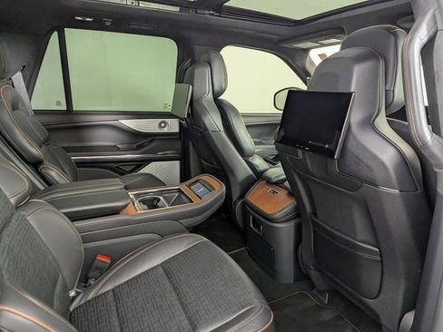 Used 2025 Lincoln Navigator Black Label image 25