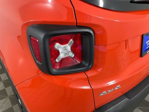Used 2021 Jeep Renegade Sport AWD/4WD image 18