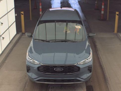 Used 2023 Ford Escape ST-Line w/ Tech Pack #1 image 3