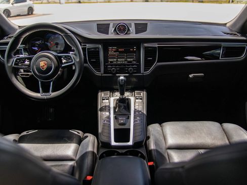 Used 2015 Porsche Macan S AWD/4WD image 31