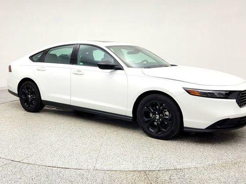 Used 2025 Honda Accord SE image 3