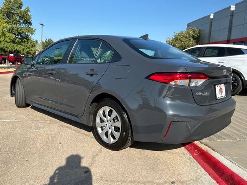 Used 2025 Toyota Corolla LE FWD image 8