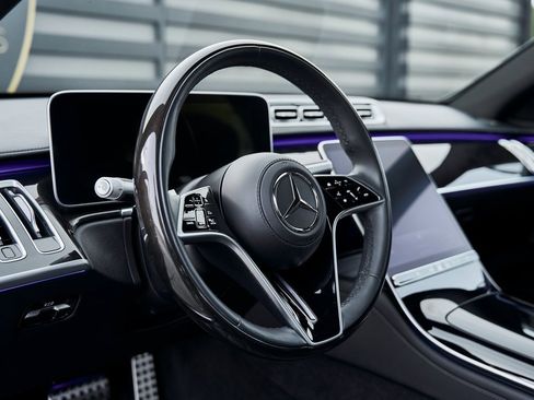 Used 2024 Mercedes-Benz S 580 4MATIC Sedan w/ AMG Line image 40