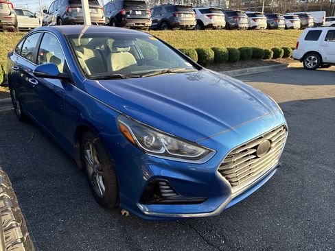 Used 2018 Hyundai Sonata SEL w/ Winter Weather Package image 2