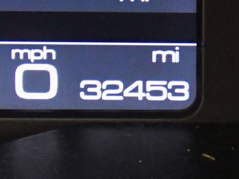 Used 2016 Ferrari California T image 16