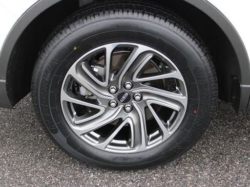 Used 2022 Lincoln Aviator AWD w/ Elements Package image 36