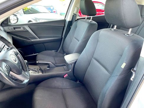 Used 2012 MAZDA MAZDA3 i Touring FWD image 9