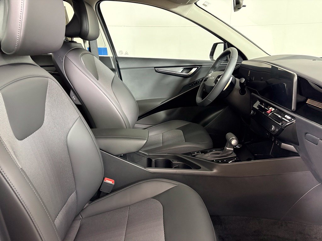 New 2026 Kia Niro EX FWD image 14