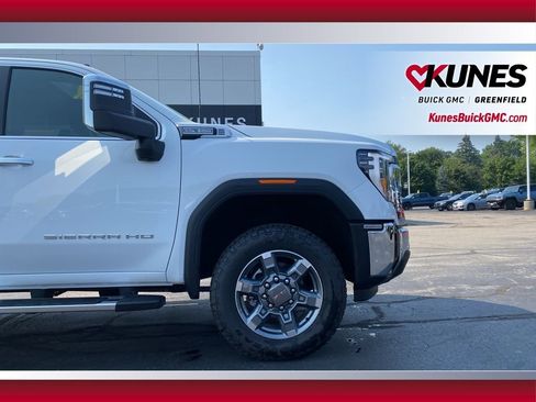 New 2025 GMC Sierra 3500 SLT w/ SLT Premium Package image 15