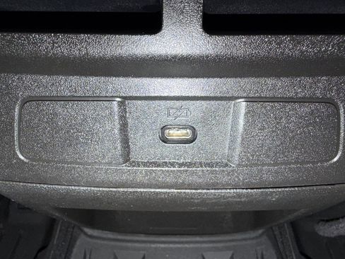 Used 2024 Chevrolet Colorado LT w/ LT Convenience Package II RWD image 33