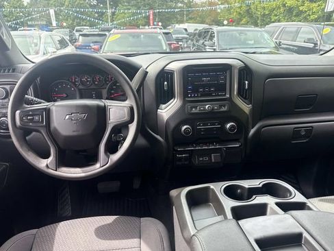Used 2021 Chevrolet Silverado 1500 Custom Trail Boss AWD/4WD image 16