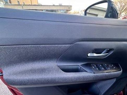 Certified 2025 Nissan Kicks SV image 23