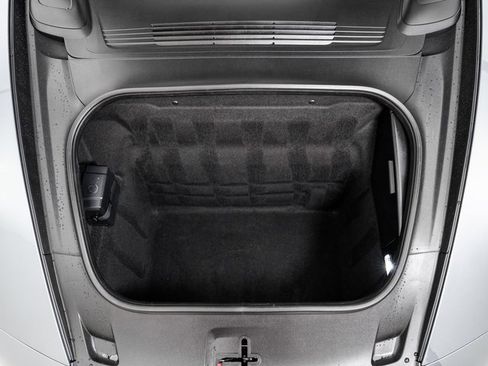 Used 2025 Porsche 911 Carrera image 32