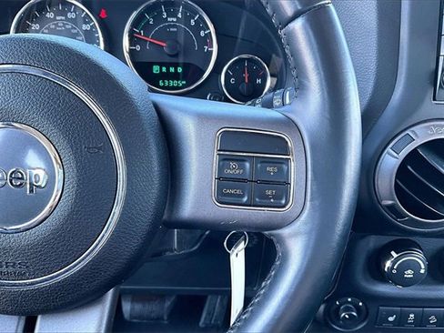 Used 2017 Jeep Wrangler Unlimited Freedom Edition image 12