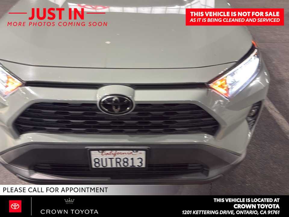 Used 2021 Toyota RAV4 XLE FWD image 2