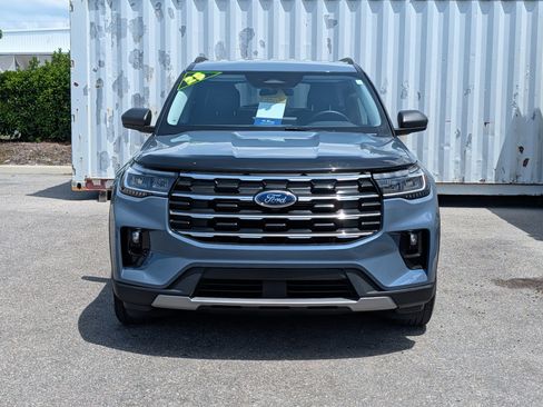 Certified 2025 Ford Explorer Active w/ Active Comfort Package RWD image 8