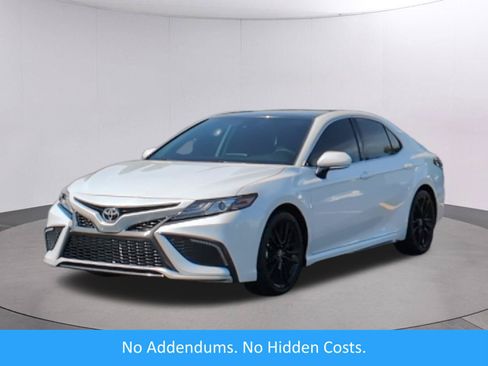 Used 2023 Toyota Camry XSE FWD image 1