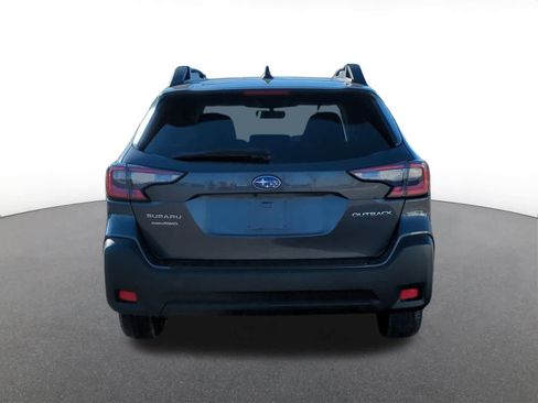 Used 2023 Subaru Outback Premium image 5