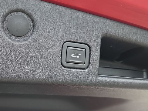 Used 2023 Chevrolet Equinox LT AWD/4WD image 30