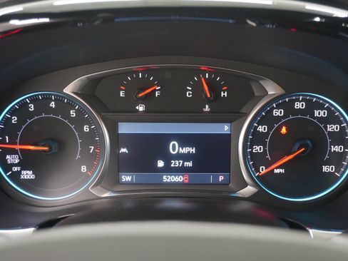 Used 2023 Chevrolet Traverse LT w/ LPO, Cargo Package AWD/4WD image 19