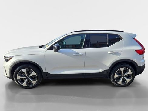 Certified 2023 Volvo XC40 B5 Plus w/ Driver Assist Package image 8