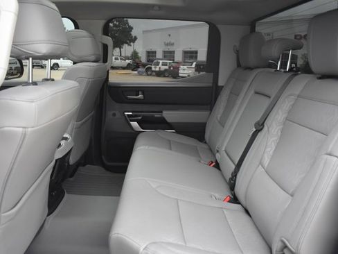 Used 2024 Toyota Tundra Limited AWD/4WD image 18
