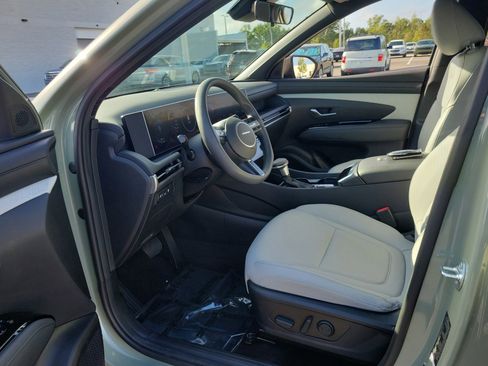 Used 2025 Hyundai Santa Cruz SEL FWD image 15
