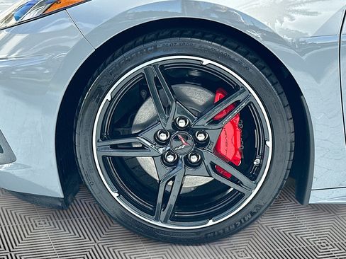 Used 2025 Chevrolet Corvette 2LT w/ Stealth Interior Trim Package image 31
