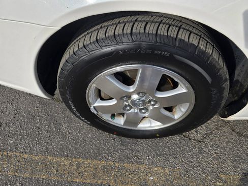 Used 2000 Toyota Avalon XLS image 30