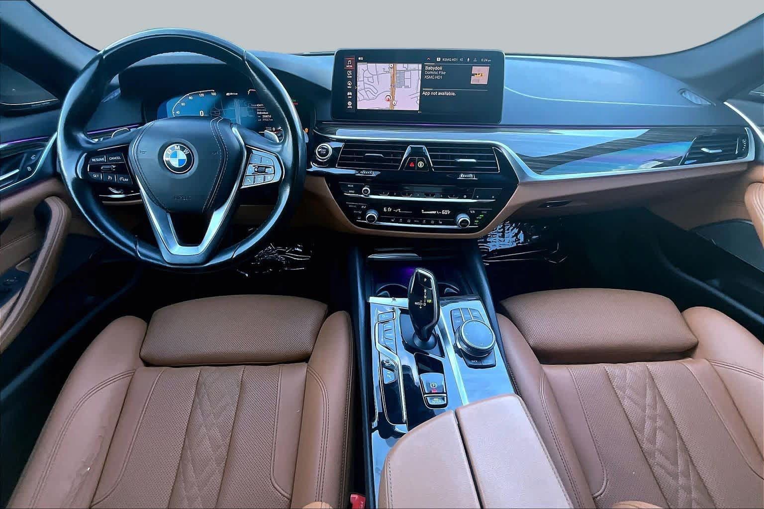 Used 2021 BMW 530e w/ Premium Package RWD image 16
