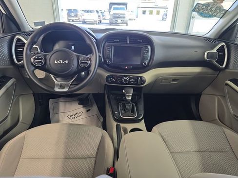 Certified 2025 Kia Soul LX image 11