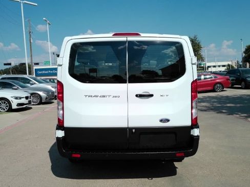 Used 2025 Ford Transit 350 XLT RWD image 8