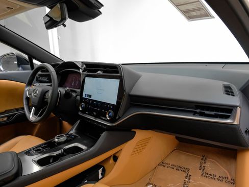 Used 2023 Lexus RZ 450e Premium w/ Technology Package image 16