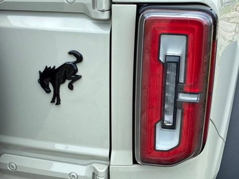 Used 2025 Ford Bronco Badlands AWD/4WD image 15