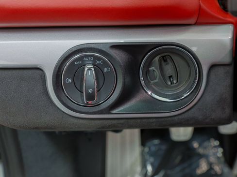 Used 2016 Porsche Boxster Spyder image 68