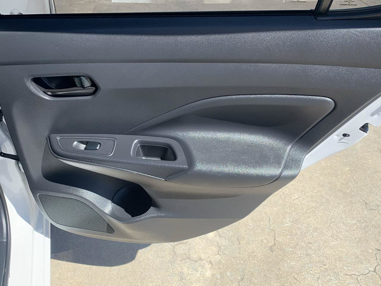 Used 2022 Nissan Versa S FWD image 15