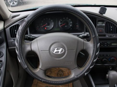Used 2006 Hyundai Elantra GLS FWD image 17