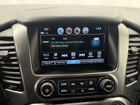 Used 2020 Chevrolet Suburban LT w/ Luxury Package image 20