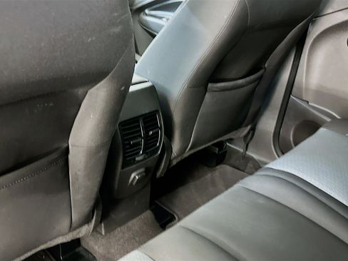 Used 2018 Ford Escape SE image 28