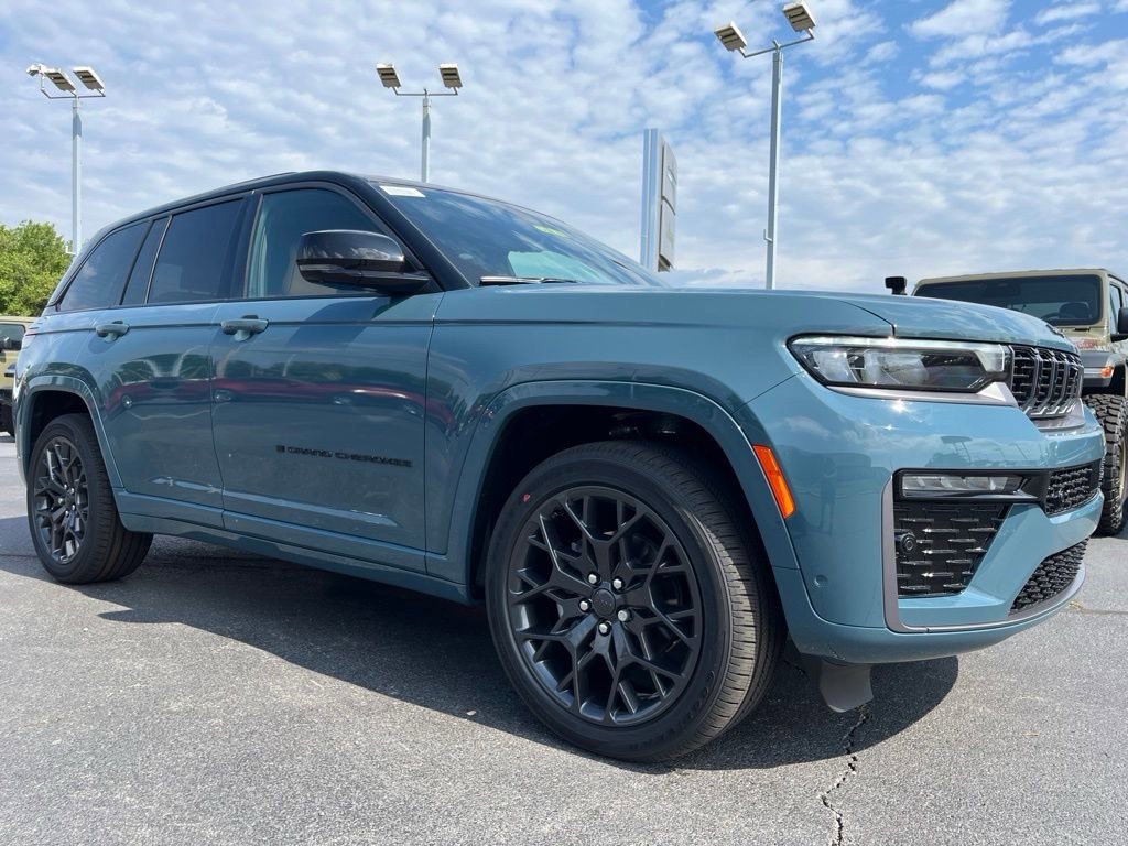 New 2026 Jeep Grand Cherokee Summit w/ Obsidian Package AWD/4WD image 45