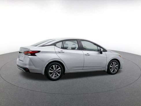 Used 2025 Nissan Versa SV FWD image 9
