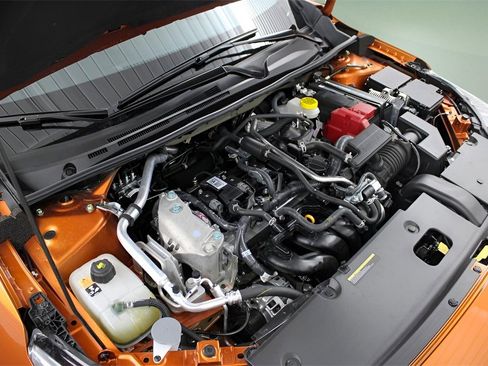 Used 2025 Nissan Sentra SR w/ SR Premium Package image 32