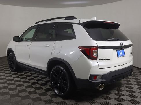 Used 2024 Honda Passport Black Edition image 12