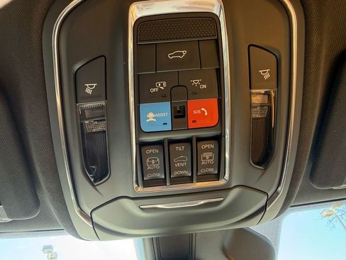 New 2025 Jeep Grand Cherokee Summit w/ High Altitude Package AWD/4WD image 37