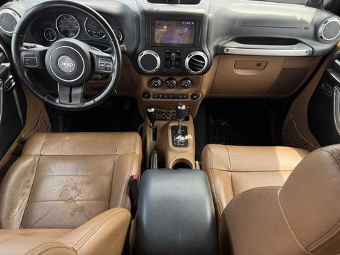 Used 2012 Jeep Wrangler Unlimited Sahara w/ Trailer Tow Group AWD/4WD image 9