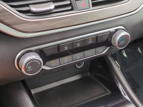 Certified 2024 Nissan Altima 2.5 SV image 18